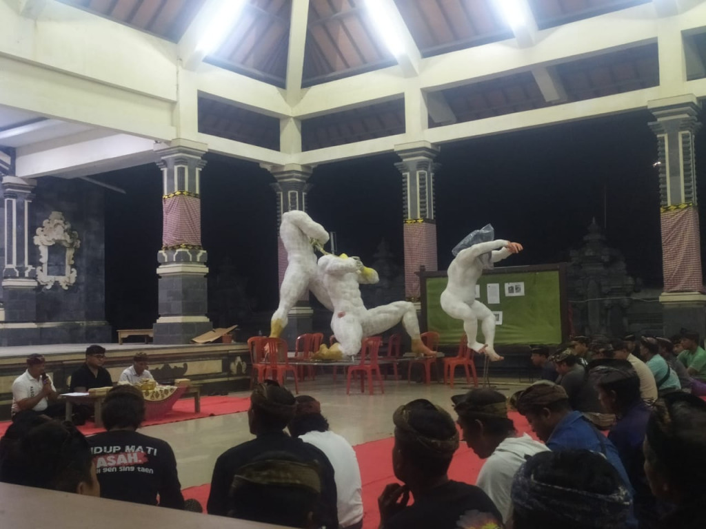 SOSIALISASI PENERIMA BANTUAN UANG HARI RAYA KEAGAMAAN TAHUN 2025 DI DESA KUWUM